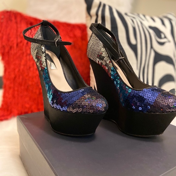 Shoe - Picture 3 of 4